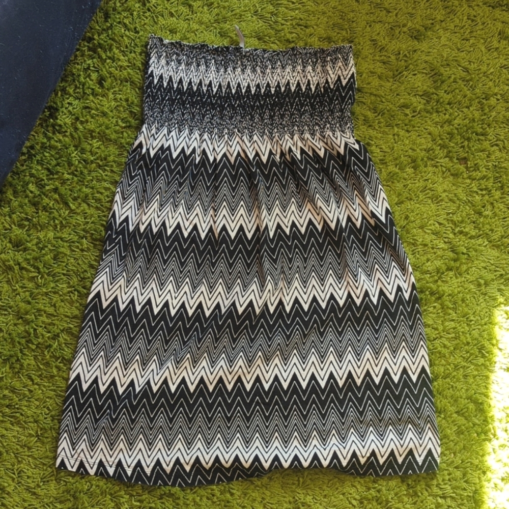 Black and white patterned strapless mini dress/ beach cover up, Old Navy, size S